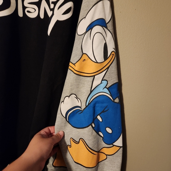 Disney x Zara Sweatshirt Medium Red Black Donald Duck Round Neck Jumper Size M - Picture 2 of 3